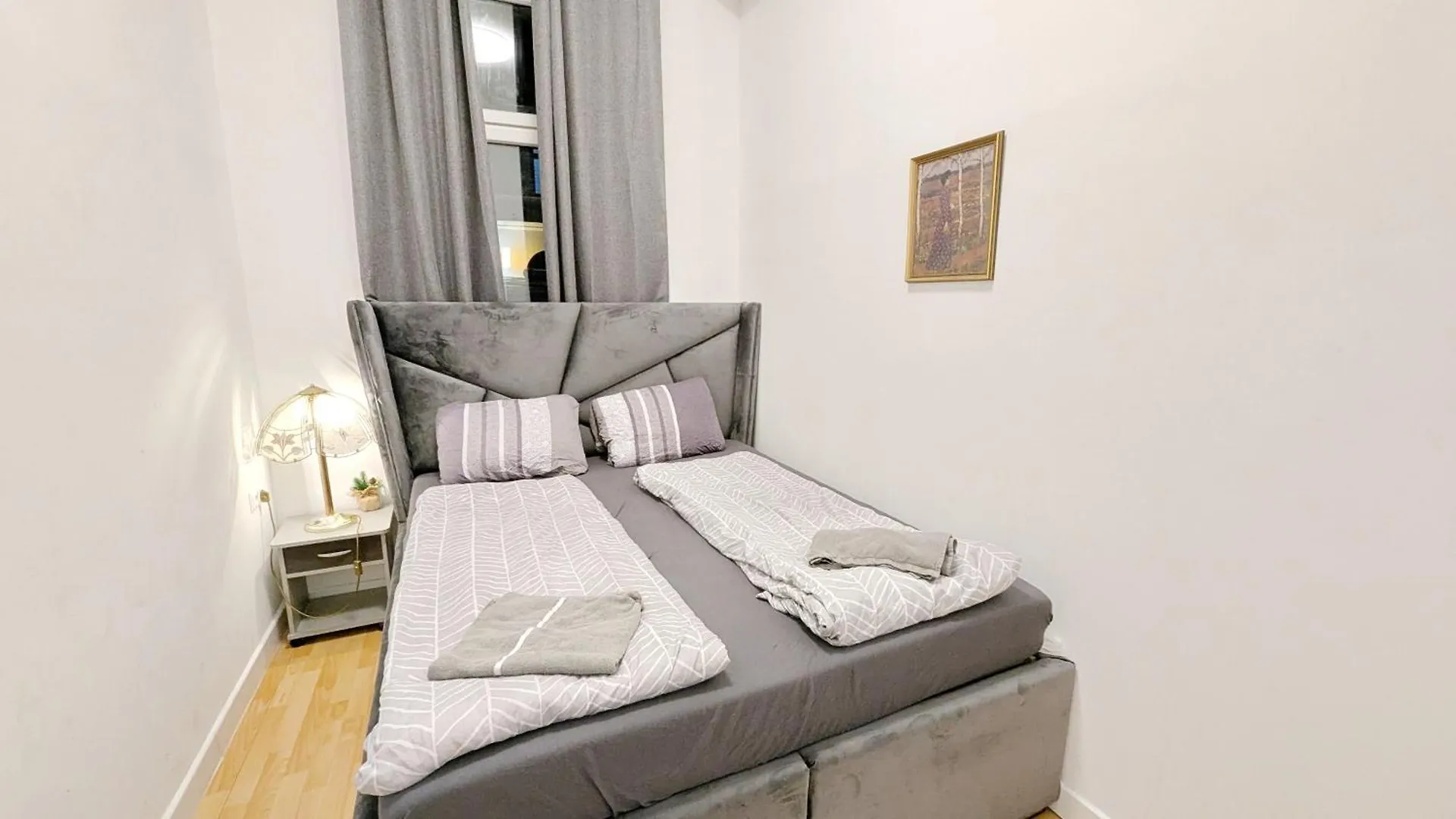 Homestay Comfortable Rooms In Lugner City Area Vienna