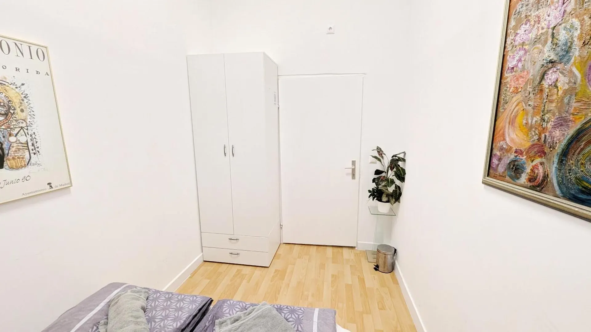 Comfortable Rooms In Lugner City Area Vienna